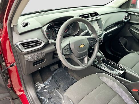 Used 2023 Chevrolet TrailBlazer LT FWD image 16