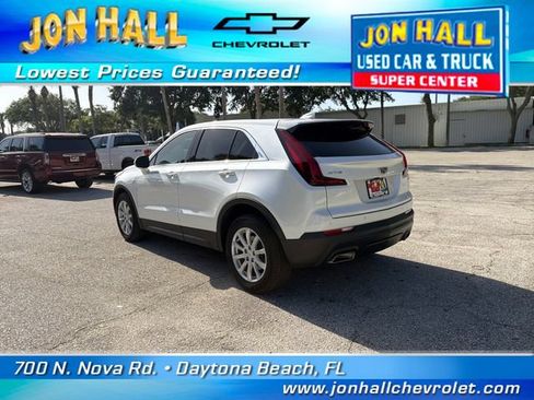 Used 2022 Cadillac XT4 Luxury w/ Driver Awareness Package FWD image 5
