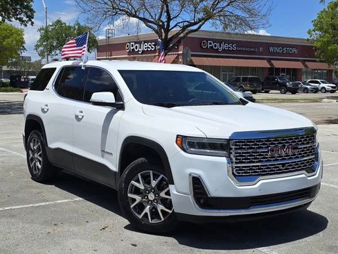 Used 2022 GMC Acadia SLE FWD image 2