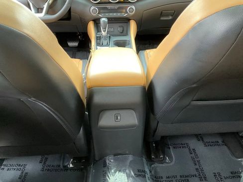 Used 2020 Nissan Sentra SV w/ SV Premium Package image 34