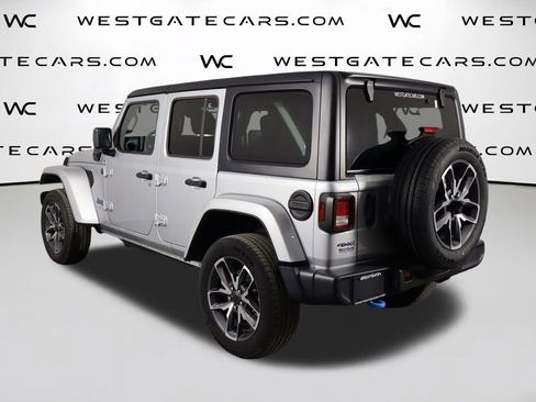 Used 2024 Jeep Wrangler Unlimited AWD/4WD image 42