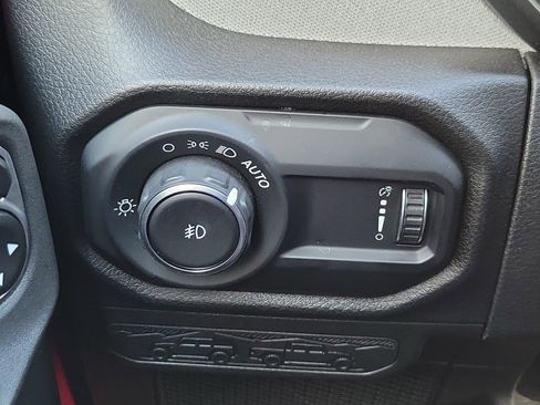 Used 2024 Jeep Wrangler Sport image 11