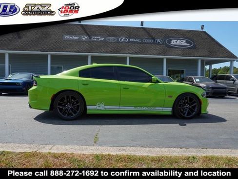 Used 2019 Dodge Charger Scat Pack RWD image 8