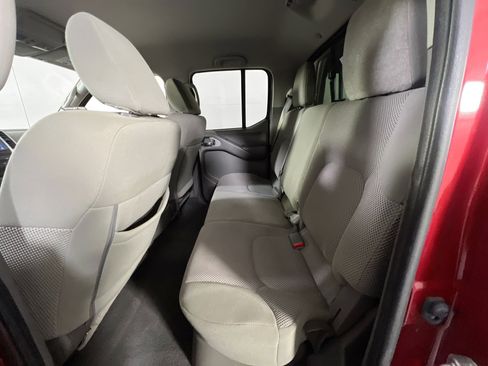 Used 2019 Nissan Frontier SV image 22