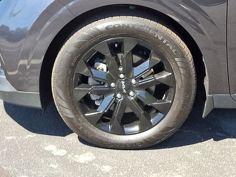 Used 2023 Kia Carnival SX FWD image 8