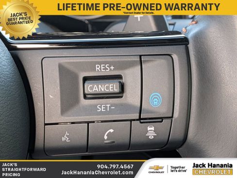 Used 2023 Nissan Pathfinder SV image 28