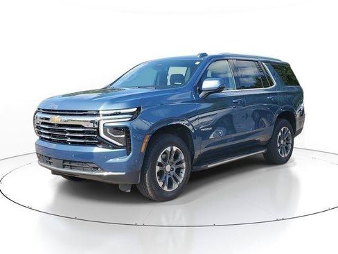 Used 2025 Chevrolet Tahoe LT w/ Comfort Package AWD/4WD image 2