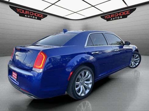 Used 2018 Chrysler 300 Limited image 5