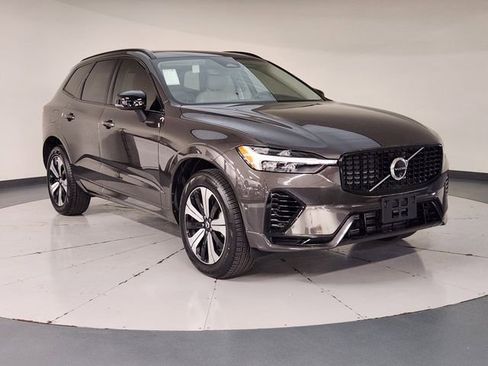 New 2025 Volvo XC60 T8 Plus w/ Protection Package Premier AWD/4WD image 7