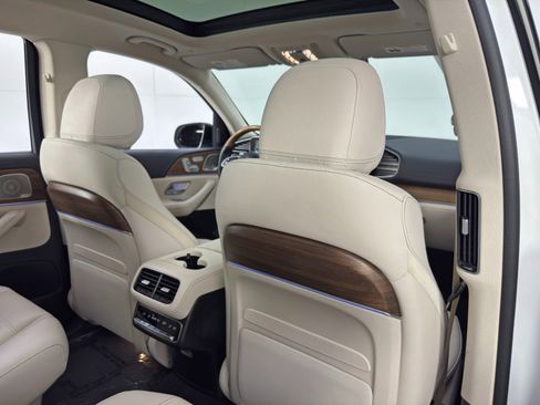 Used 2021 Mercedes-Benz GLS 580 4MATIC image 43