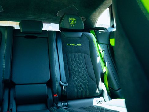 Used 2024 Lamborghini Urus S AWD/4WD image 14