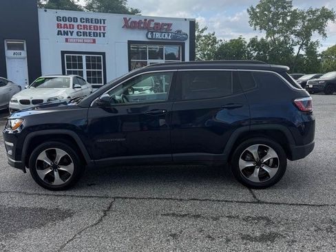 Used 2018 Jeep Compass Latitude w/ Popular Equipment Group AWD/4WD image 1