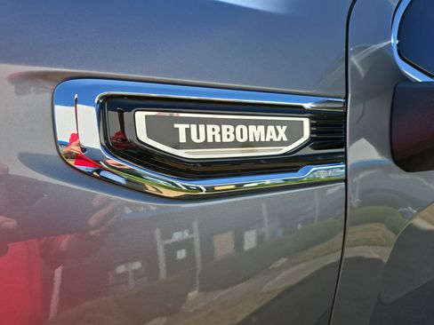 New 2026 GMC Sierra 1500 SLE image 11