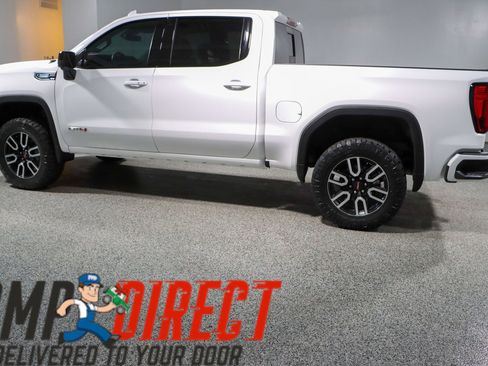 Used 2025 GMC Sierra 1500 AT4 w/ AT4 Preferred Package AWD/4WD image 10