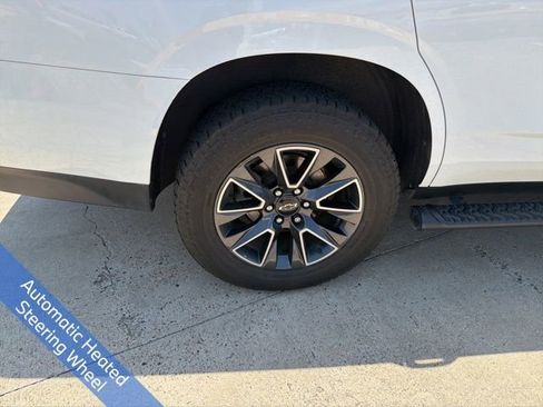 Used 2021 Chevrolet Tahoe Z71 w/ Luxury Package AWD/4WD image 13