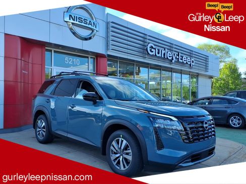 New 2026 Nissan Pathfinder SL w/ Cargo Package AWD/4WD image 1