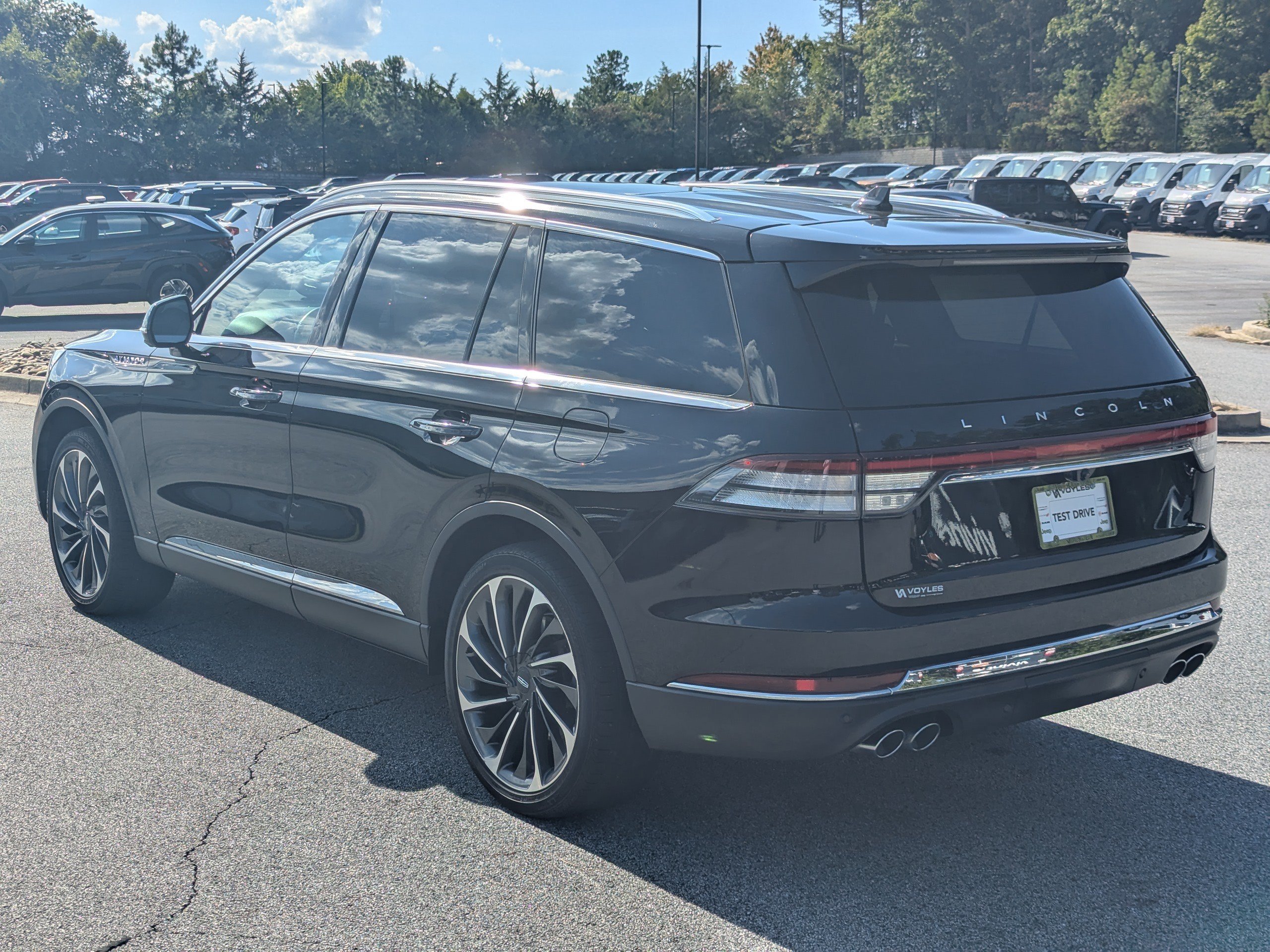 Used 2020 Lincoln Aviator Reserve w/ Equipment Group 202A AWD/4WD image 6