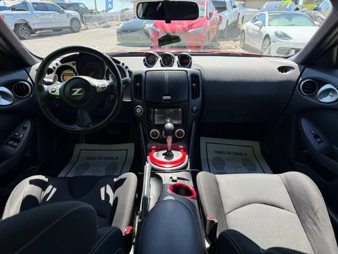 Used 2011 Nissan 370Z Coupe RWD image 14