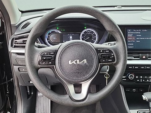 Used 2022 Kia Niro LX FWD image 16