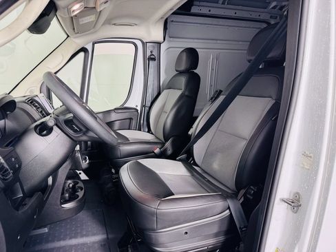 Used 2025 RAM ProMaster 3500 w/ Convenience Group FWD image 7