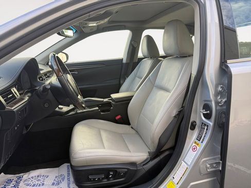 Used 2013 Lexus ES 350 image 9