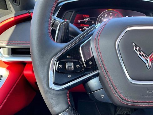 Used 2024 Chevrolet Corvette Z06 RWD image 18