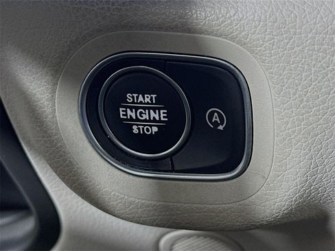 Used 2020 Mercedes-Benz GLS 450 4MATIC image 28