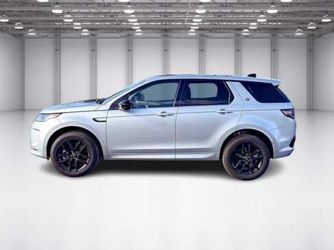 Used 2025 Land Rover Discovery Sport S image 2