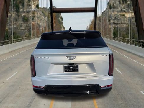 New 2025 Cadillac Escalade IQ Sport 2 AWD/4WD image 9