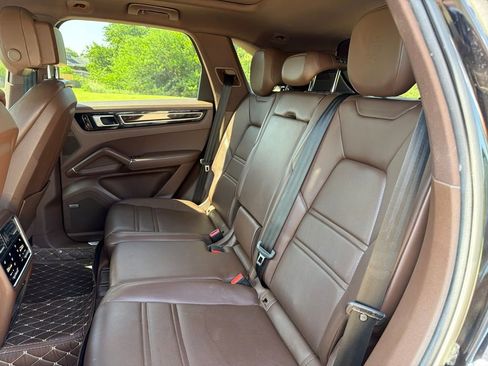 Used 2020 Porsche Cayenne S AWD/4WD image 20