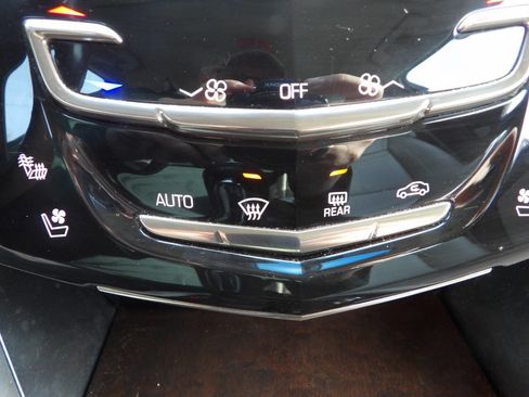 Used 2013 Cadillac XTS Luxury image 17