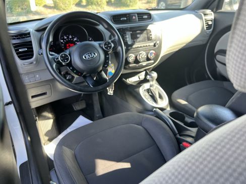Used 2017 Kia Soul image 30