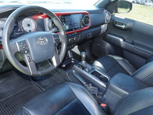 Used 2020 Toyota Tacoma TRD Off-Road w/ TRD Premium Off Road Package AWD/4WD image 18