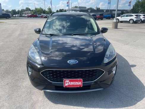 Used 2020 Ford Escape SEL image 3
