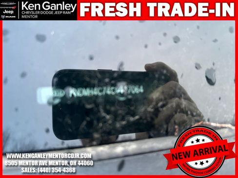 Used 2012 Kia Sedona EX w/ Luxury Pkg image 14