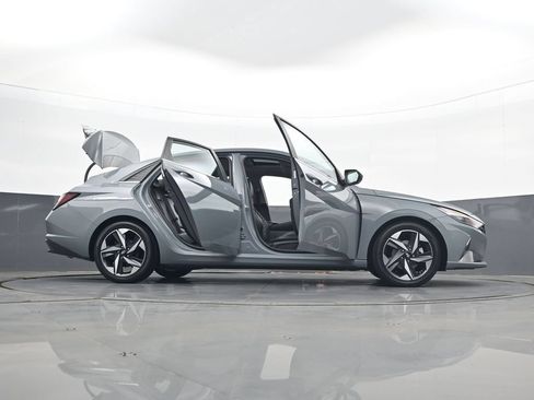 Certified 2021 Hyundai Elantra Limited FWD image 47