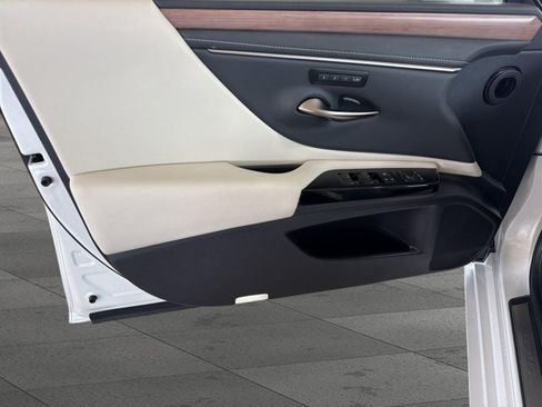 Certified 2025 Lexus ES 350 w/ Premium Package FWD image 7
