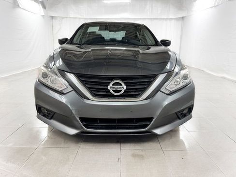 Used 2017 Nissan Altima 2.5 SV FWD image 2