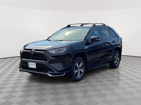 Used 2021 Toyota RAV4 SE w/ Weather & Moonroof Package AWD/4WD image 3