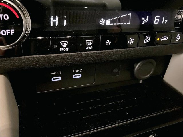 Used 2026 Mitsubishi Outlander SE FWD image 30