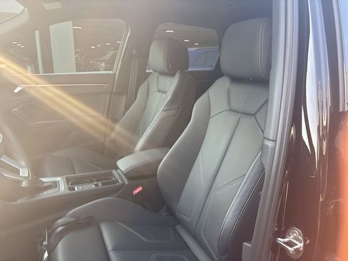 Used 2025 Audi Q3 2.0T Premium w/ Black Optic Sport Package image 13