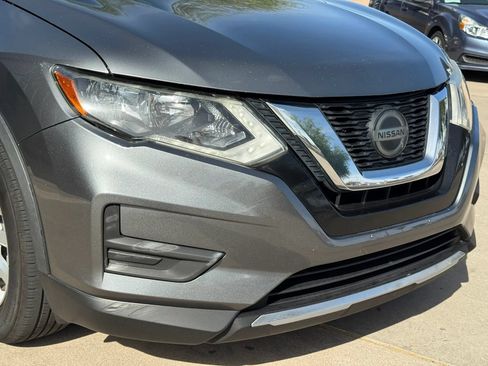 Used 2018 Nissan Rogue SV AWD/4WD image 39
