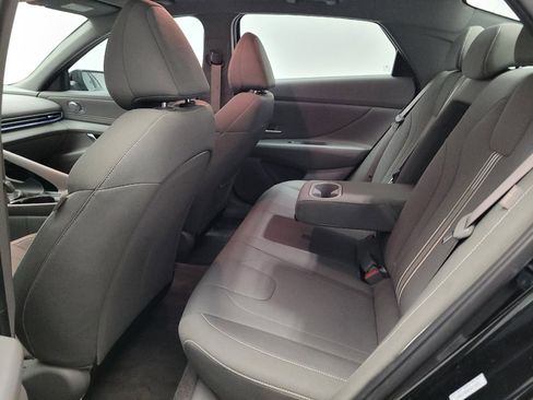 Used 2025 Hyundai Elantra SEL FWD image 18