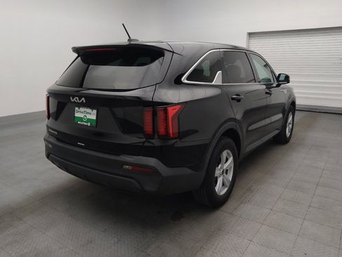 Used 2023 Kia Sorento LX FWD image 9