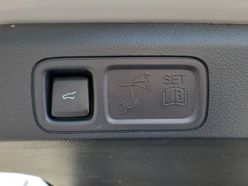 Used 2024 Ford Expedition Max XLT AWD/4WD image 23