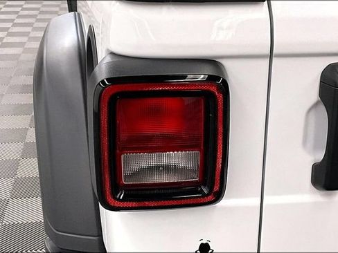 Used 2024 Jeep Wrangler Unlimited Sport AWD/4WD image 33