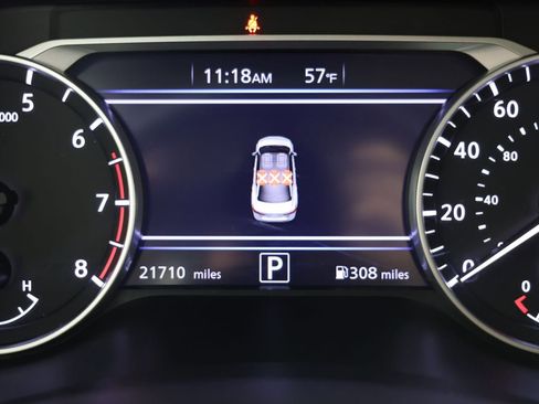 Used 2025 Nissan Sentra SV FWD image 10