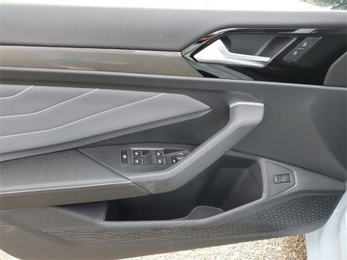 New 2025 Volkswagen Jetta SEL image 15
