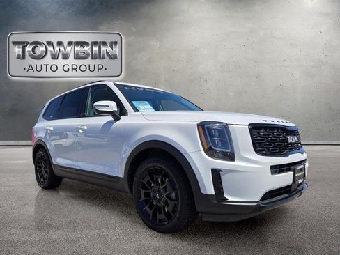 Certified 2022 Kia Telluride EX w/ EX Premium Package AWD/4WD image 2
