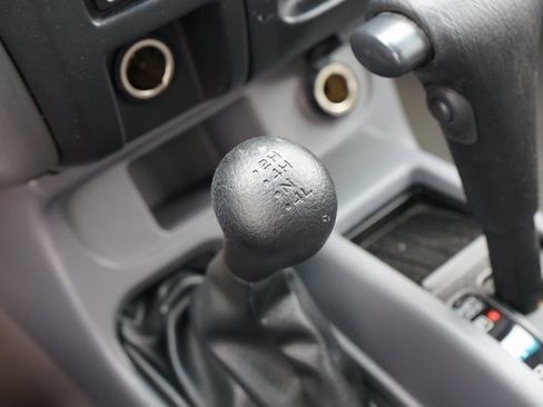 Used 2000 Nissan Xterra 4WD image 16